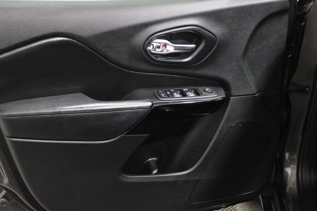 Used 2020 Jeep Cherokee Latitude Plus SUV