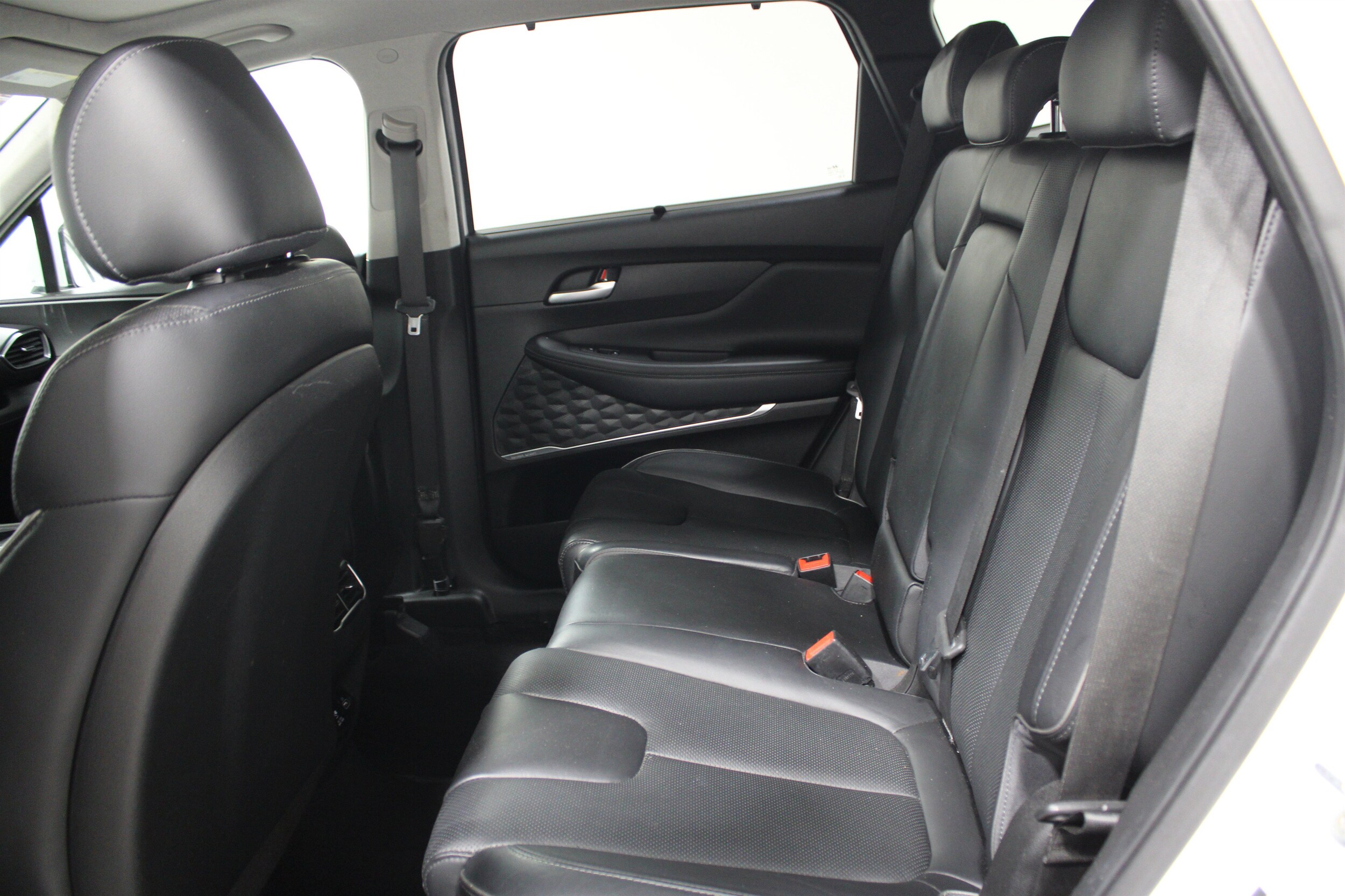 2023 Hyundai Santa Fe Limited - Photo 19