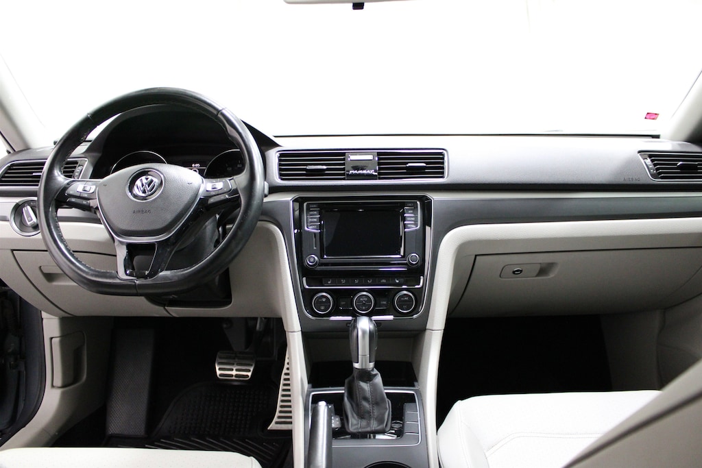 Used 2018 Volkswagen Passat 2.0T R-Line Sedan