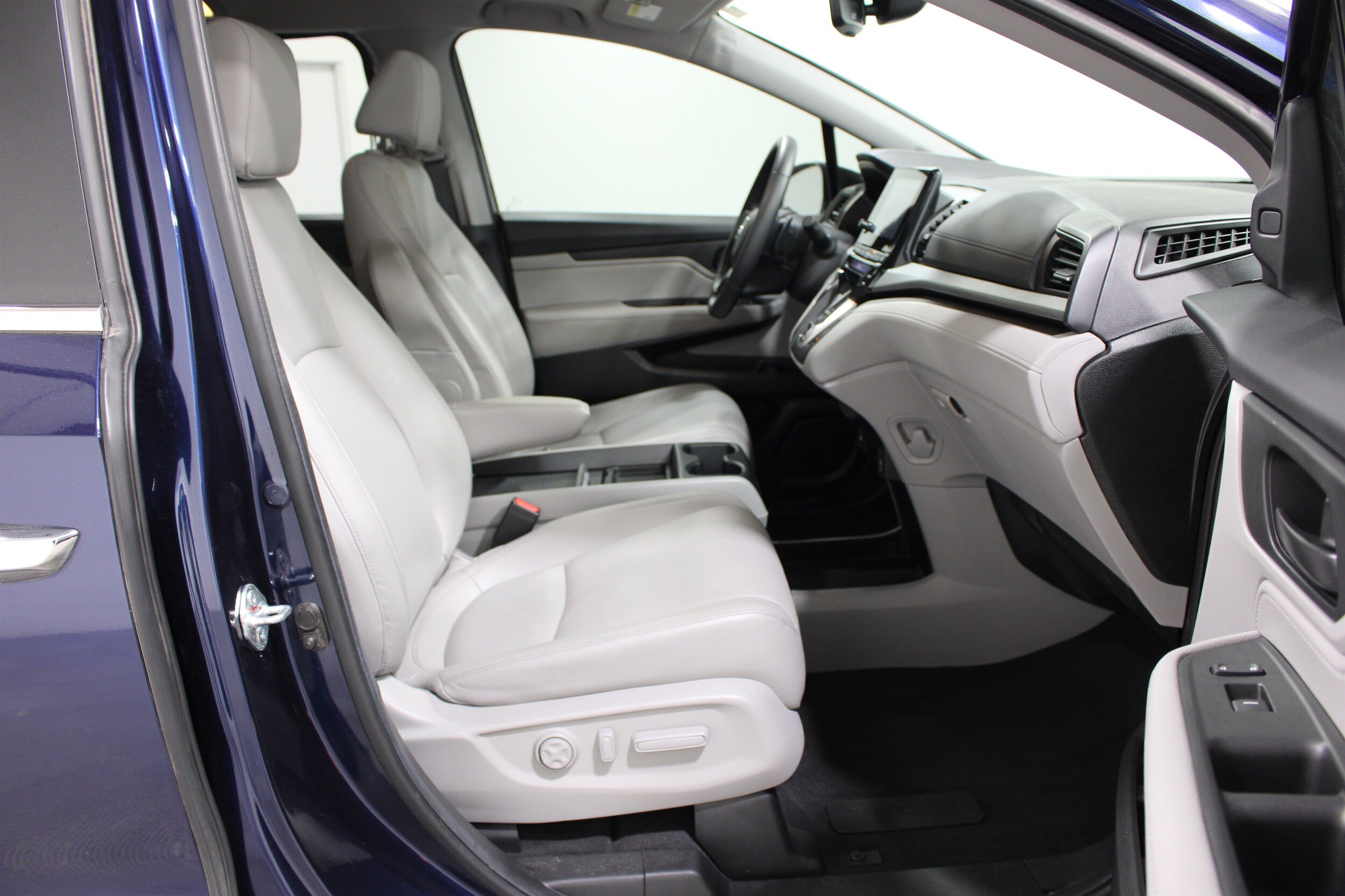 2024 Honda Odyssey EX-L - Photo 25