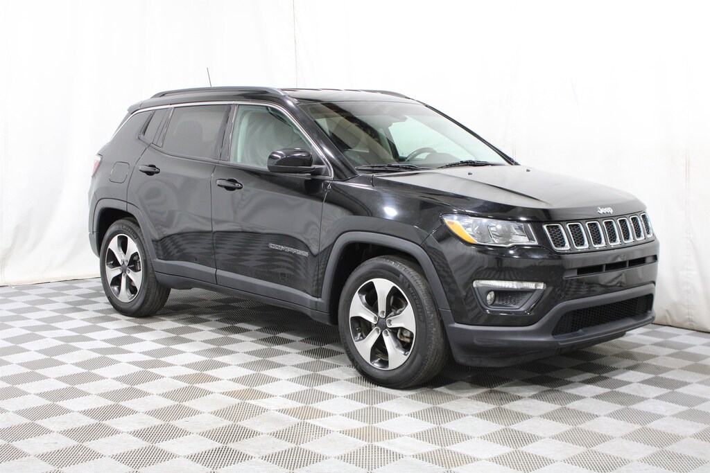 Used 2018 Jeep Compass Latitude FWD SUV