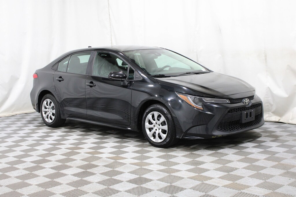 Used 2022 Toyota Corolla LE Sedan