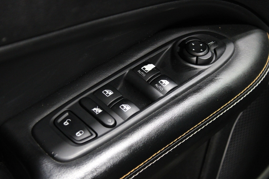 Used 2018 Jeep Compass Latitude FWD SUV