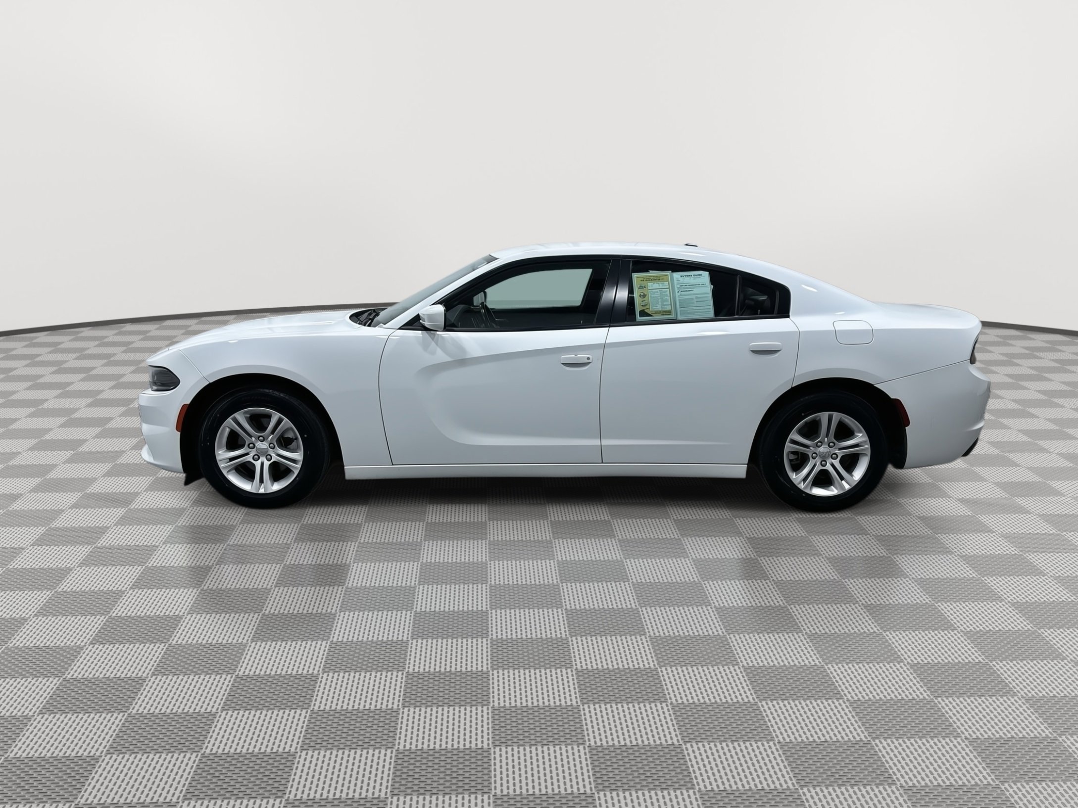 Used 2021 Dodge Charger SXT with VIN 2C3CDXBG8MH624557 for sale in Wichita, KS