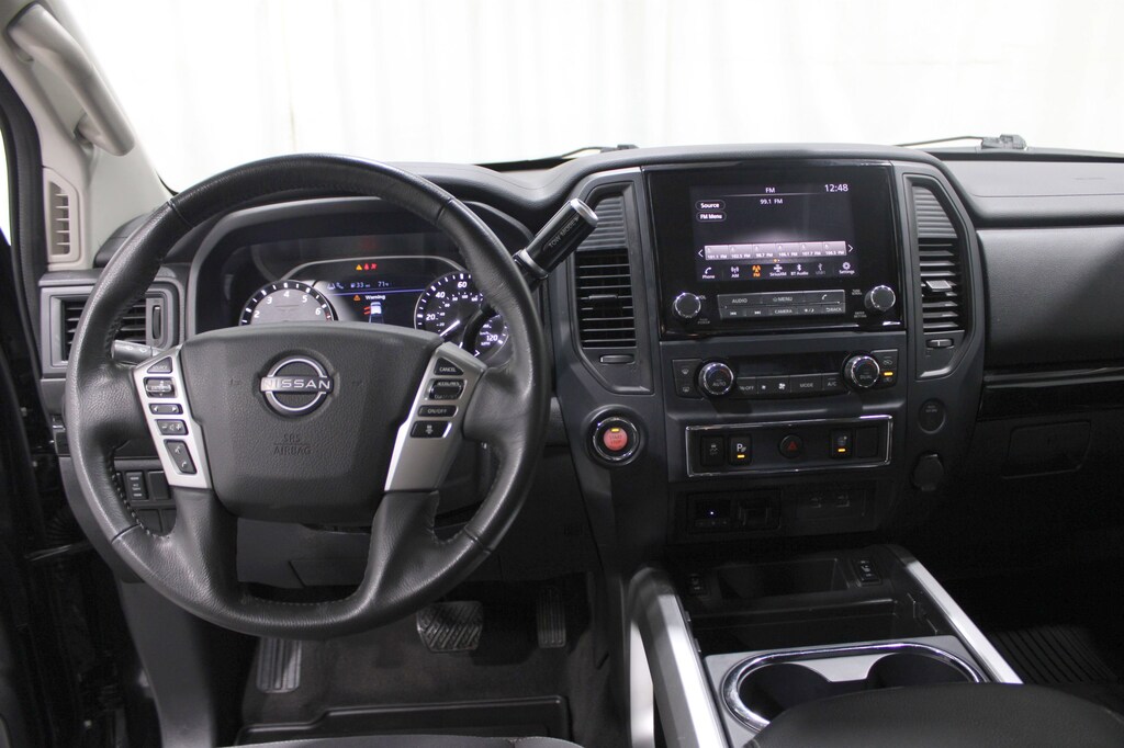 Used 2023 Nissan Titan SV Truck Crew Cab