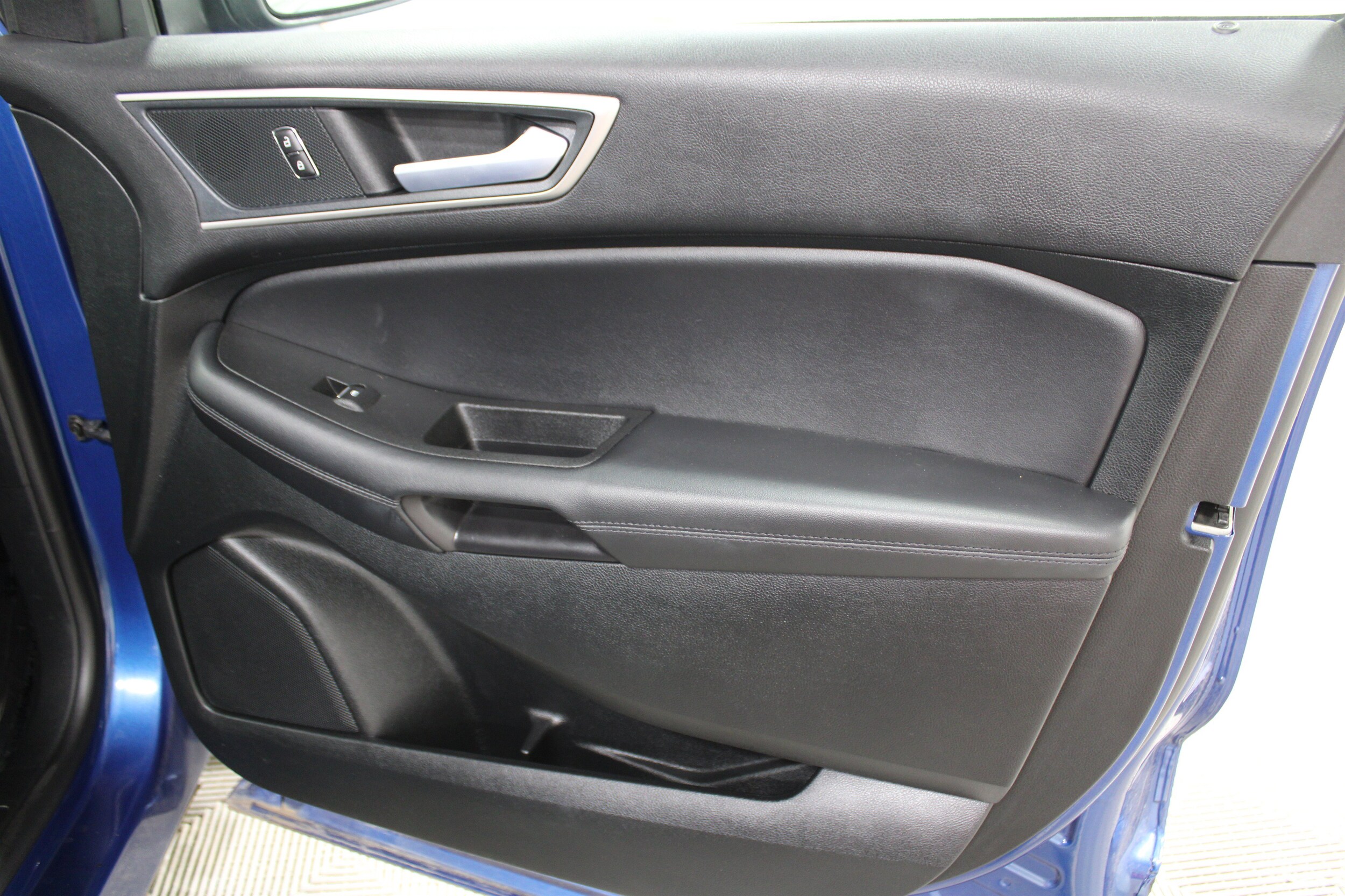 2024 Ford Edge SEL - Photo 25