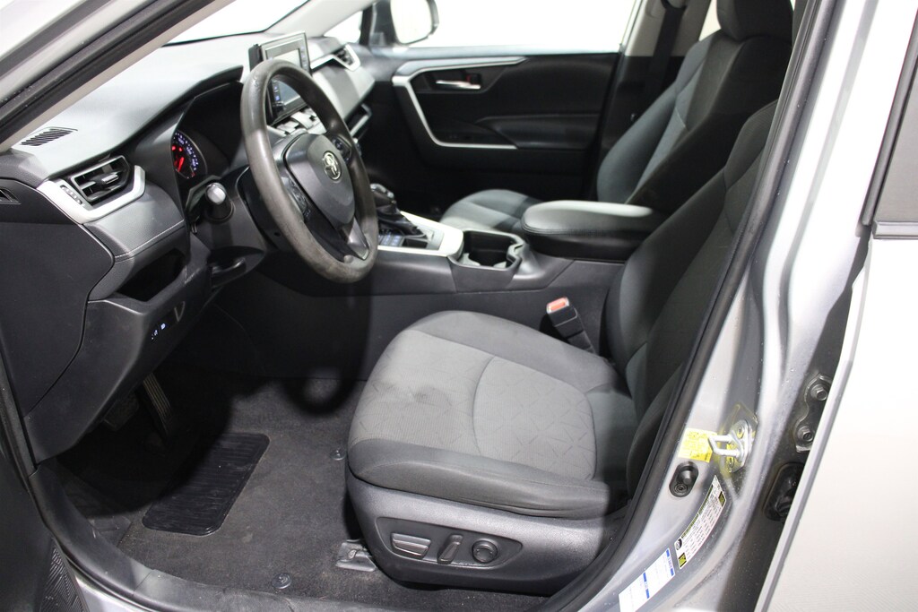 Used 2021 Toyota RAV4 XLE SUV