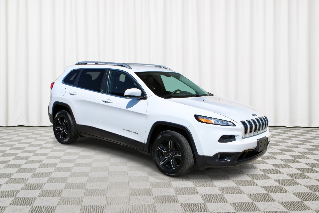 2018 Jeep Cherokee Latitude Plus FWD photo