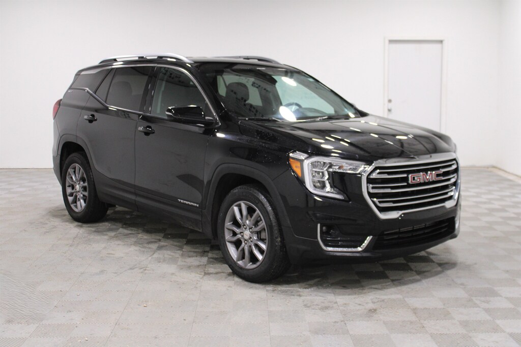Used 2024 GMC Terrain SLT SUV