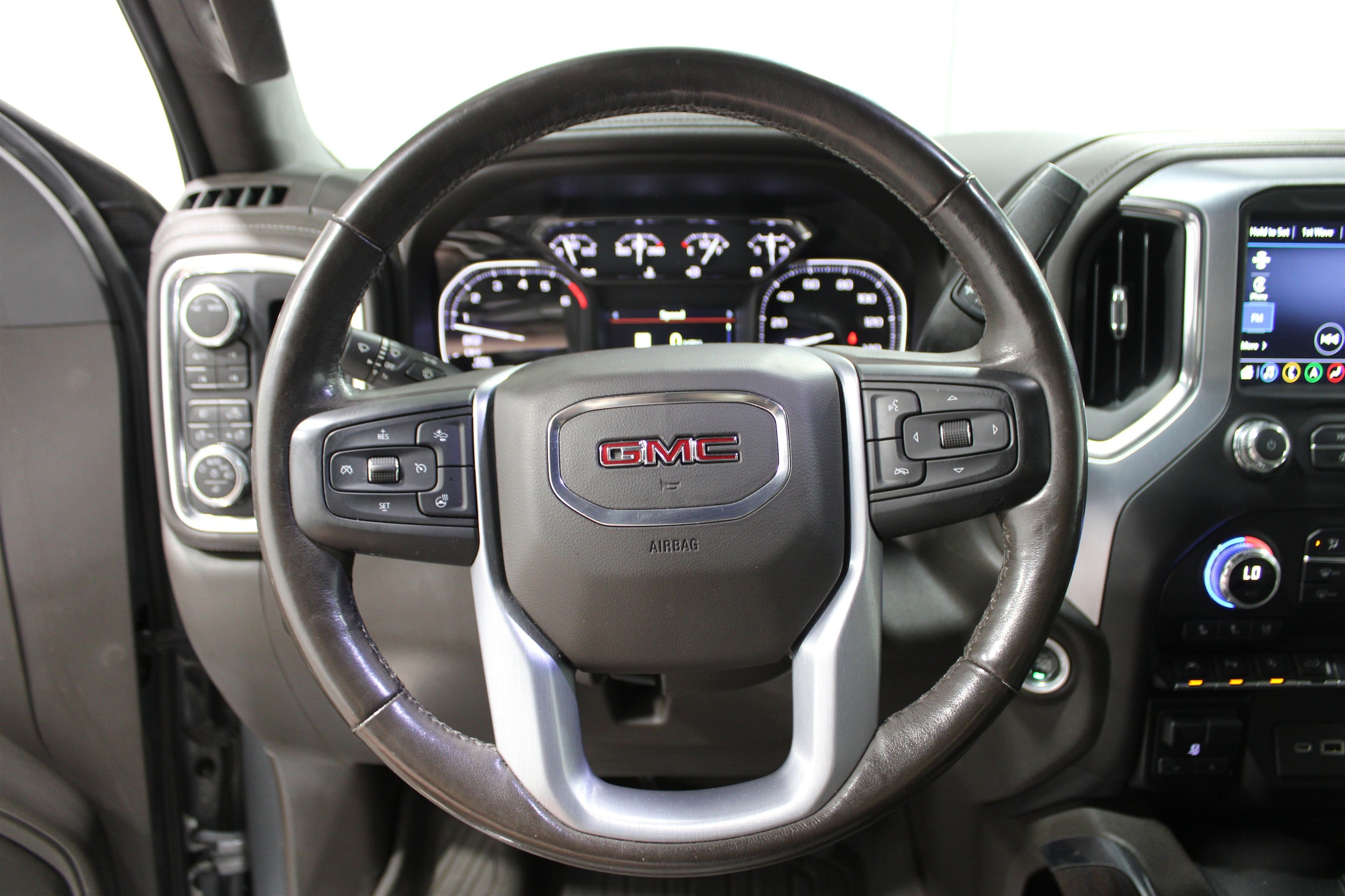 2021 GMC Sierra 1500 SLT - Photo 9