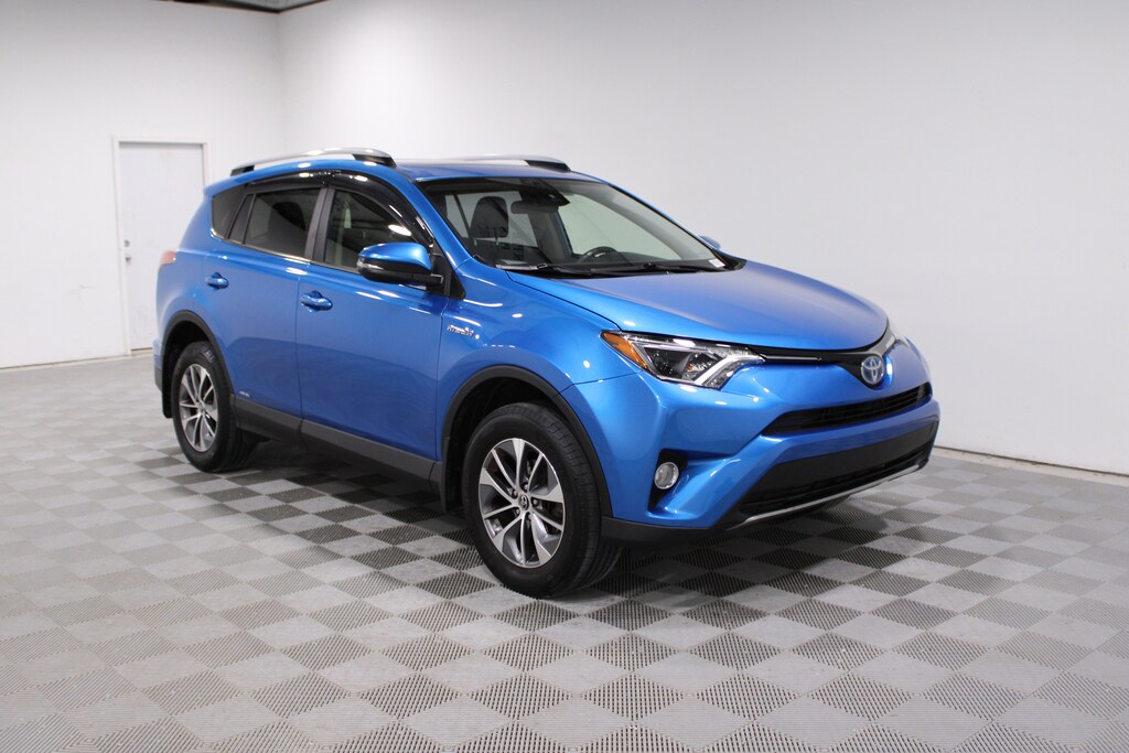 Used 2017 Toyota RAV4 Hybrid XLE SUV