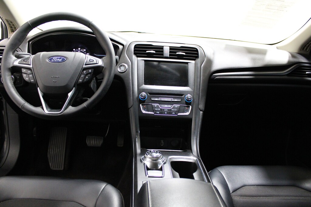 Used 2018 Ford Fusion SE Sedan