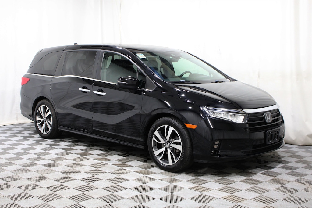 Used 2022 Honda Odyssey Touring Van