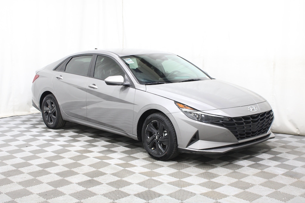Used 2023 Hyundai Elantra SEL Sedan