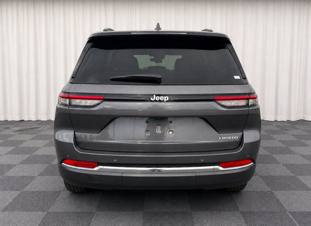 Used 2025 Jeep Grand Cherokee Laredo SUV
