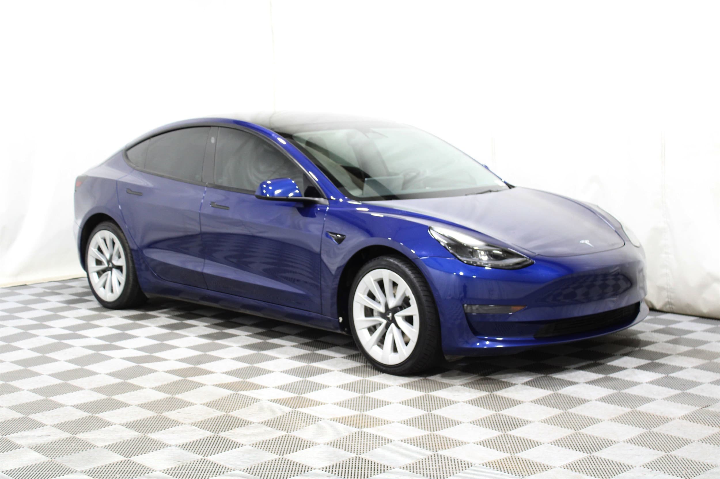 2022 Tesla Model 3 Base's photo