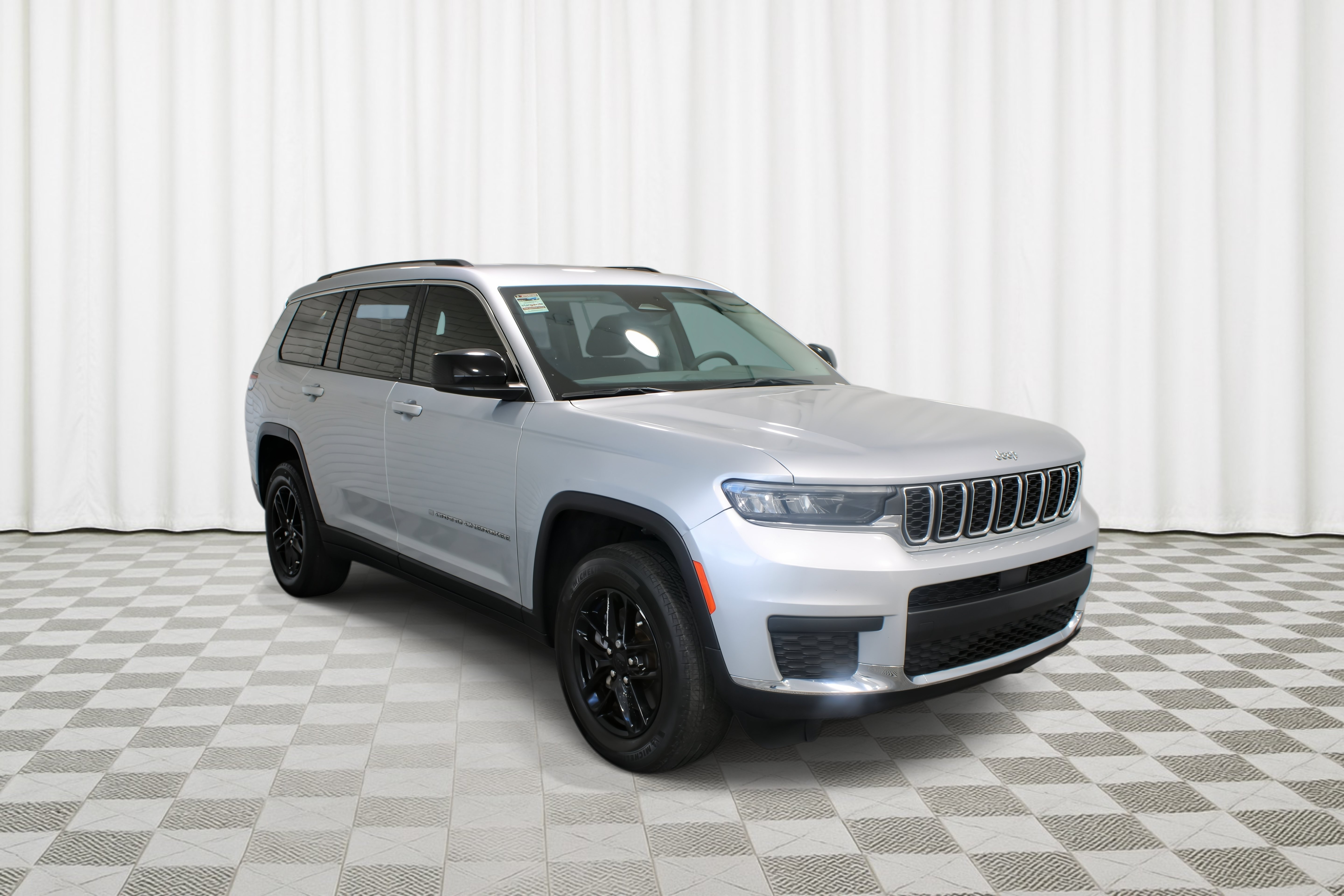 Used 2023 Jeep Grand Cherokee L L Laredo SUV