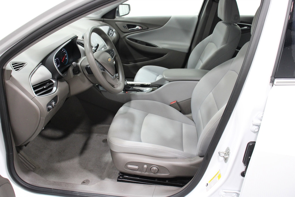 Used 2021 Chevrolet Malibu LS w/1FL Sedan