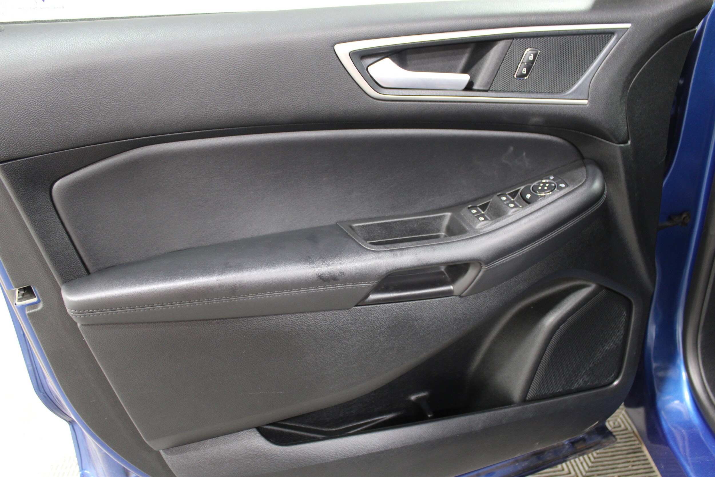 2024 Ford Edge SEL - Photo 6