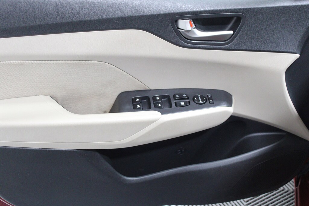 Used 2022 Hyundai Accent SE Sedan