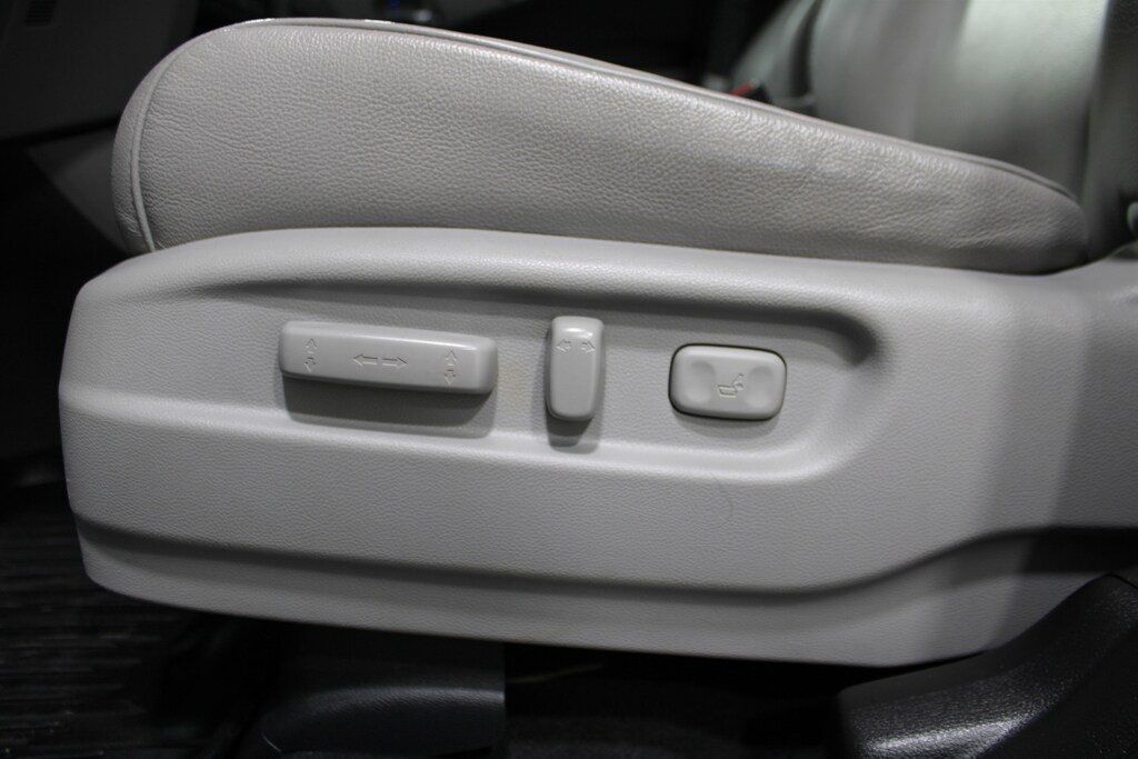 Used 2018 Honda Pilot Touring AWD SUV