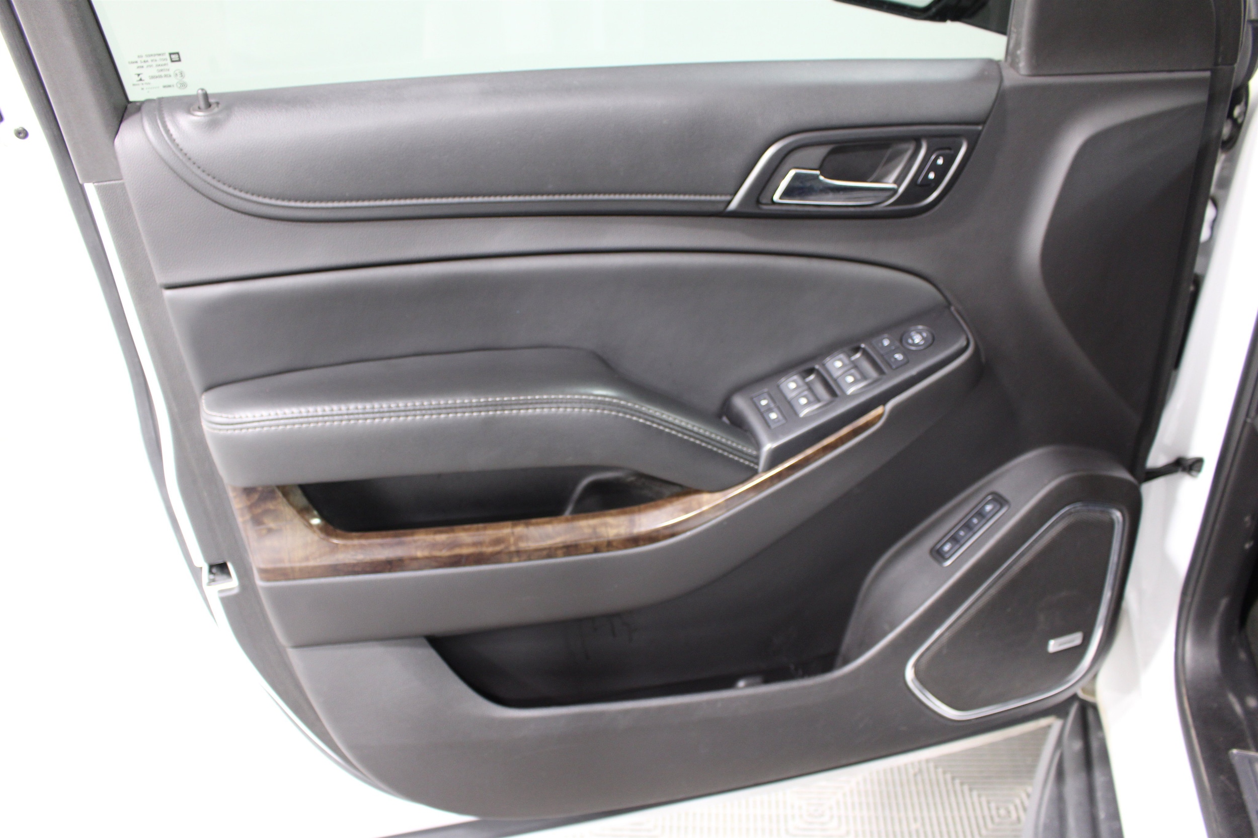 2016 Chevrolet Tahoe LT - Photo 5
