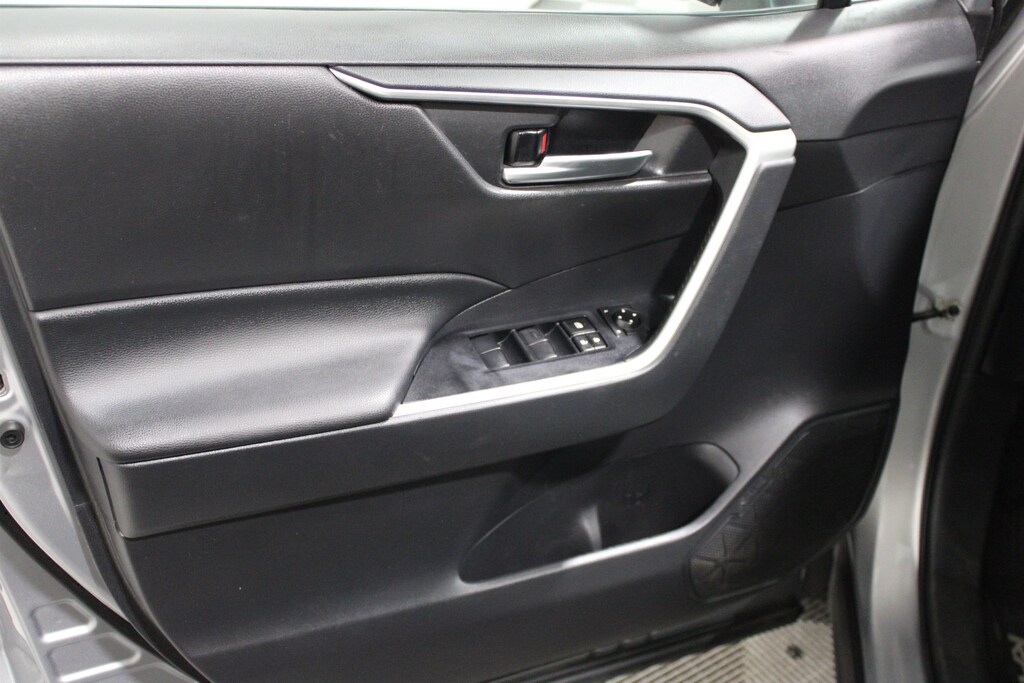 Used 2021 Toyota RAV4 XLE SUV