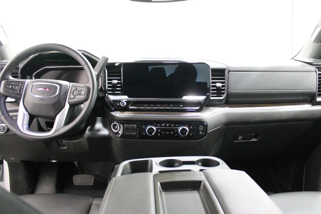 Used 2025 GMC Sierra 1500 SLT Truck Crew Cab