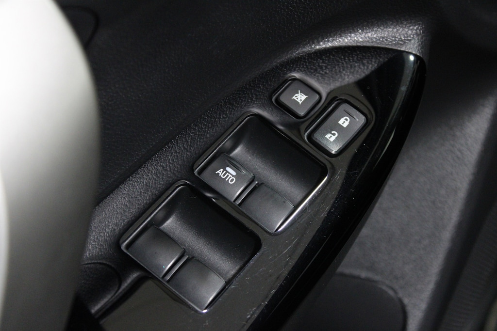 Used 2025 Mitsubishi Eclipse Cross LE SUV