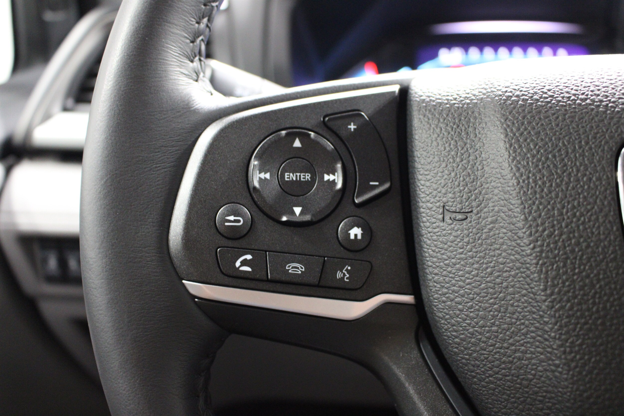 2024 Honda Odyssey EX-L - Photo 12