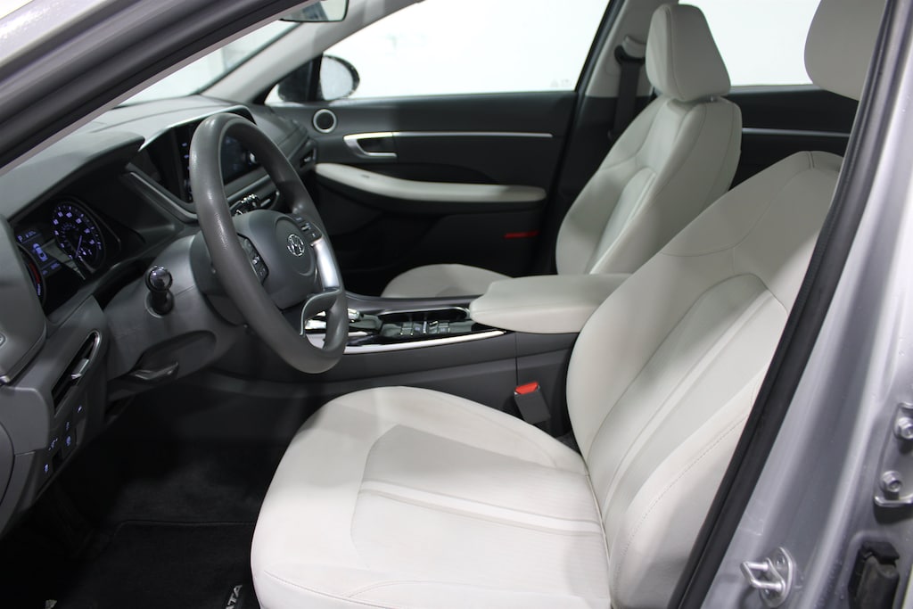 Used 2023 Hyundai Sonata SE Sedan