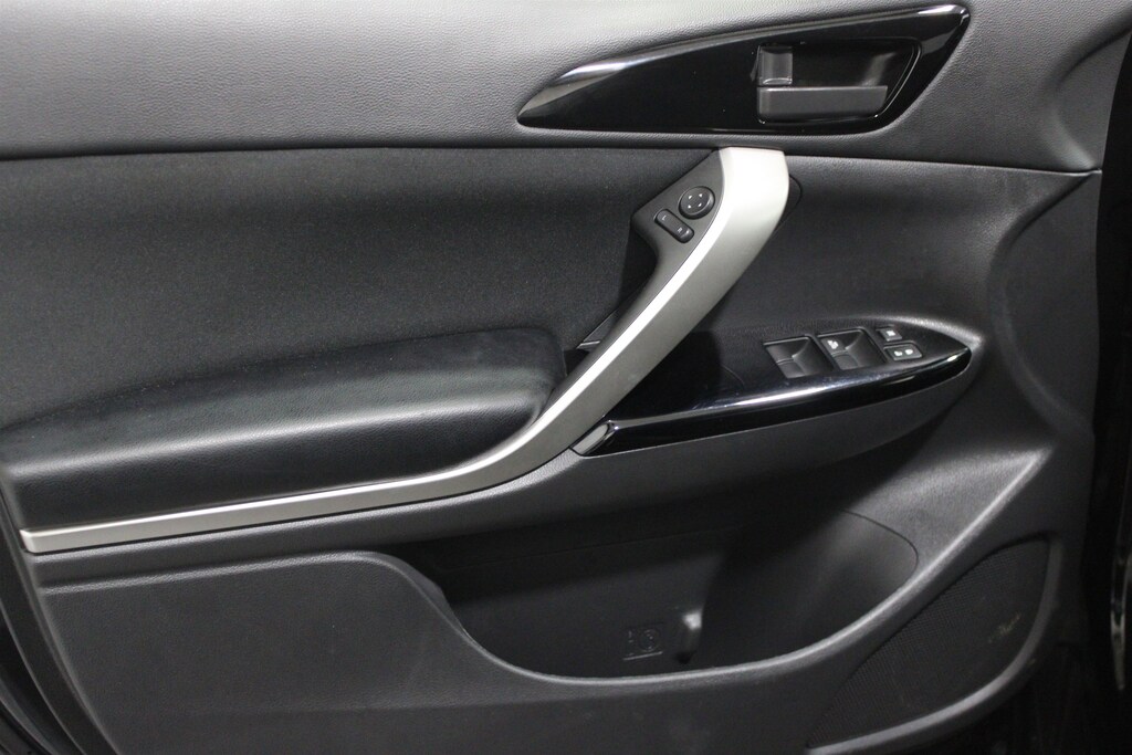 Used 2025 Mitsubishi Eclipse Cross LE SUV