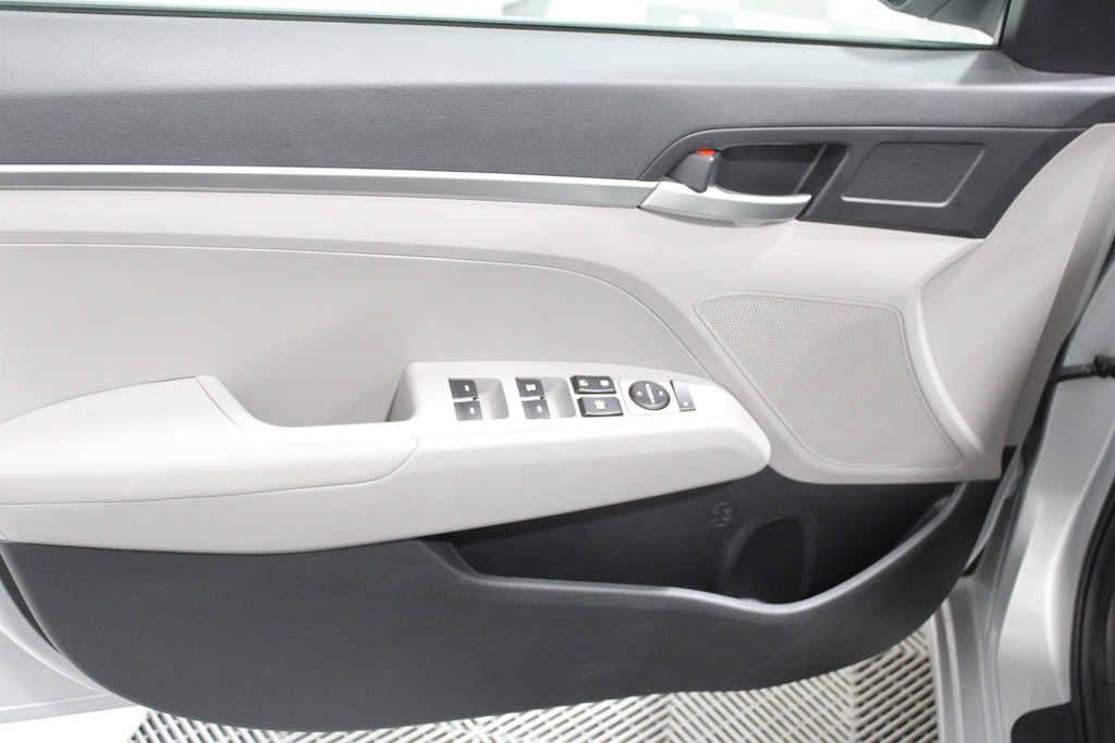 Used 2019 Hyundai Elantra SE Sedan