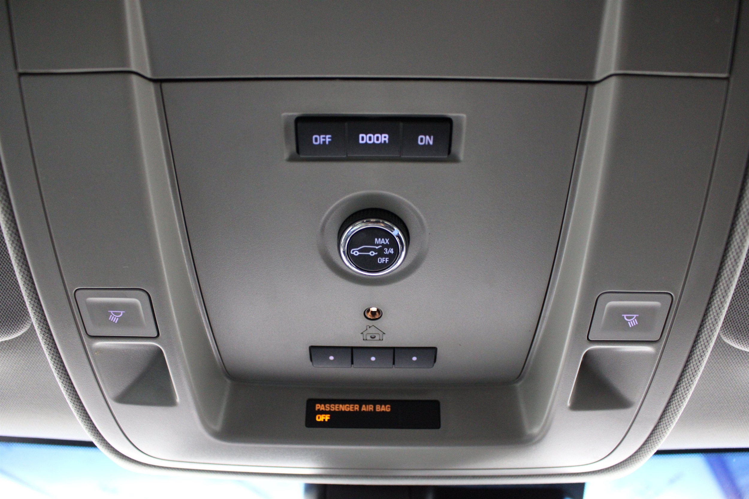 2016 Chevrolet Tahoe LT - Photo 18
