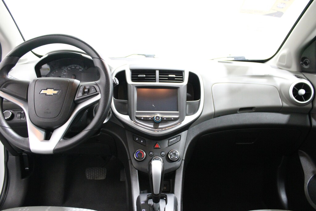 Used 2017 Chevrolet Sonic LT Auto w/1FL Hatchback