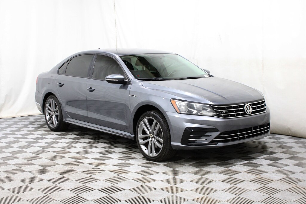 Used 2018 Volkswagen Passat 2.0T R-Line Sedan