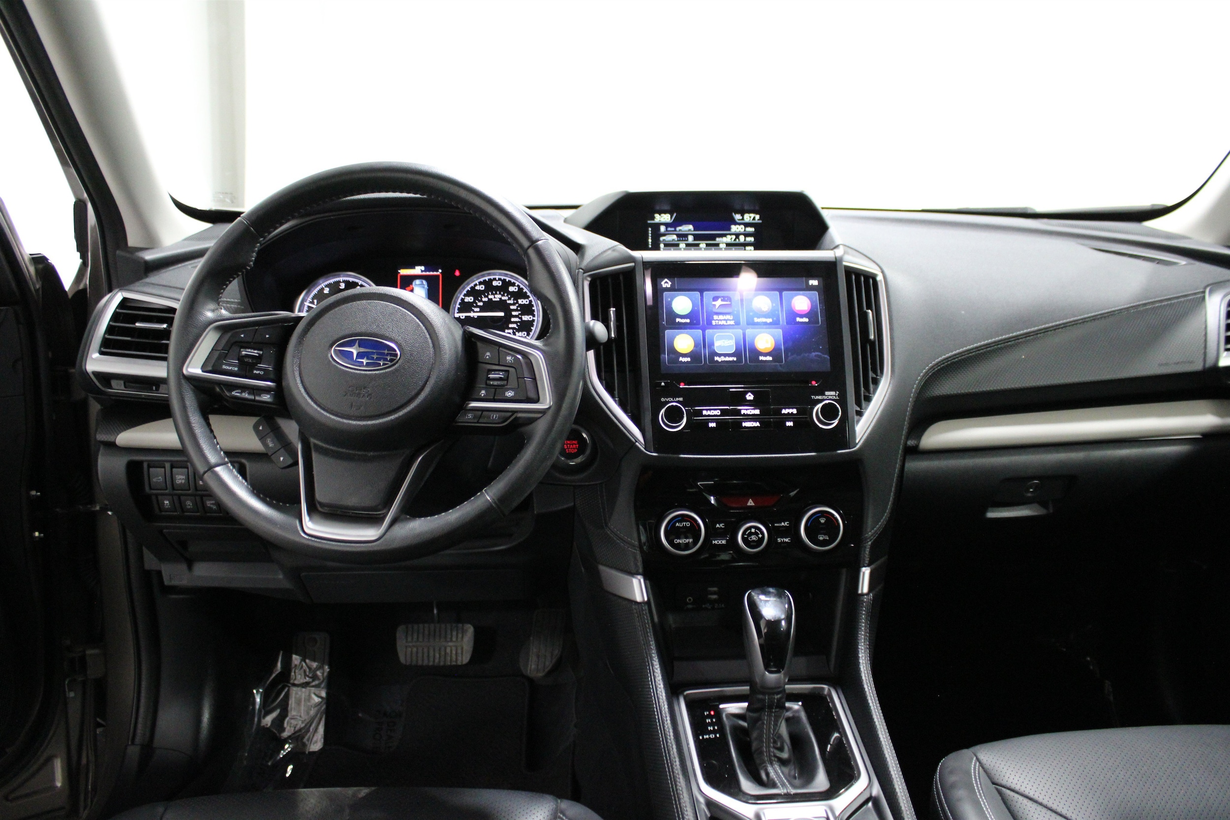 2023 Subaru Forester Limited - Photo 2