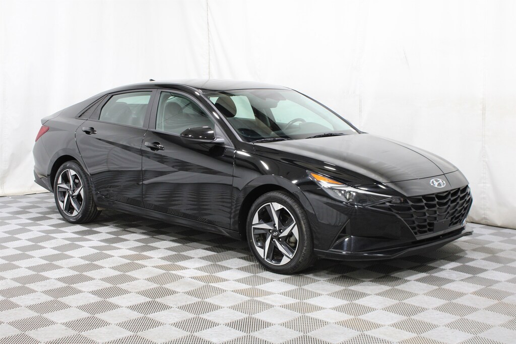 Used 2023 Hyundai Elantra SEL Sedan