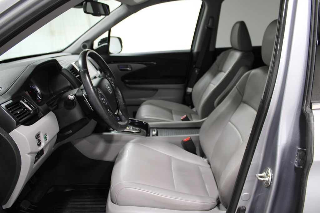 Used 2018 Honda Pilot Touring AWD SUV