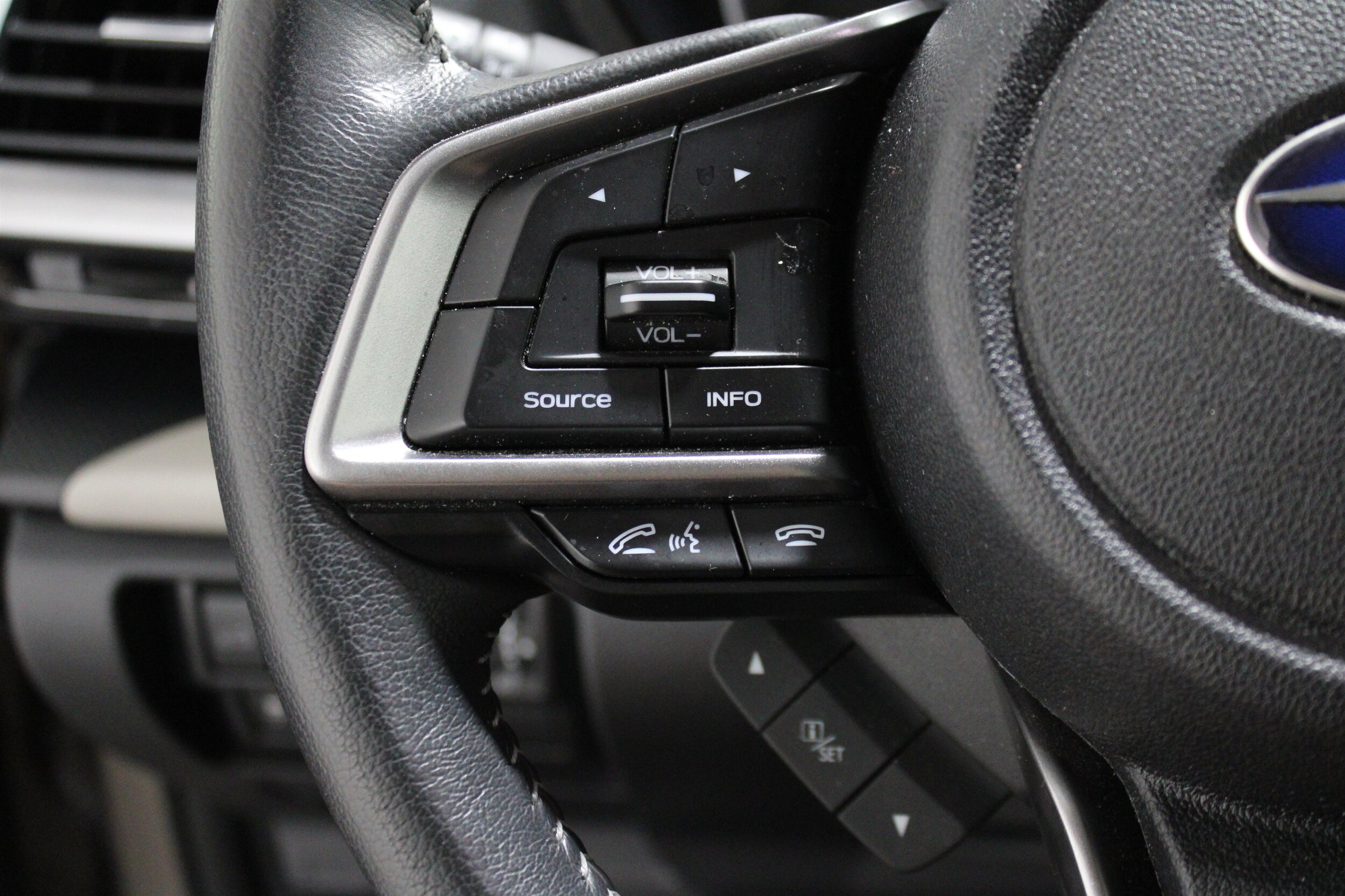 2023 Subaru Forester Limited - Photo 9