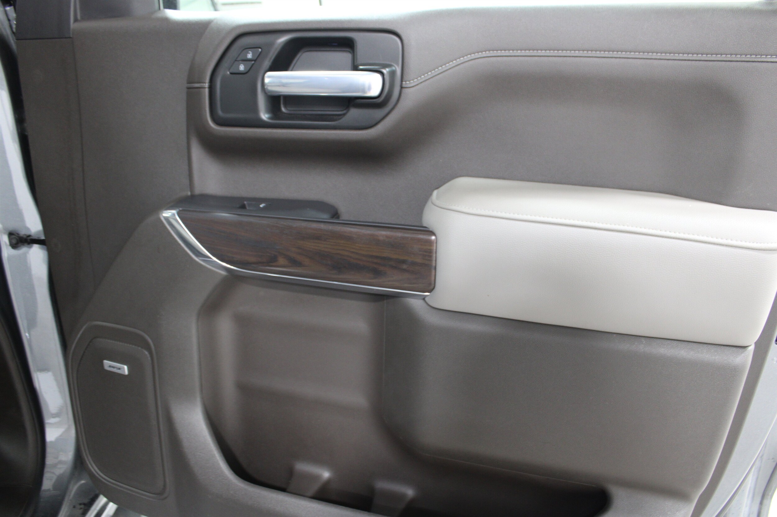 2021 GMC Sierra 1500 SLT - Photo 23