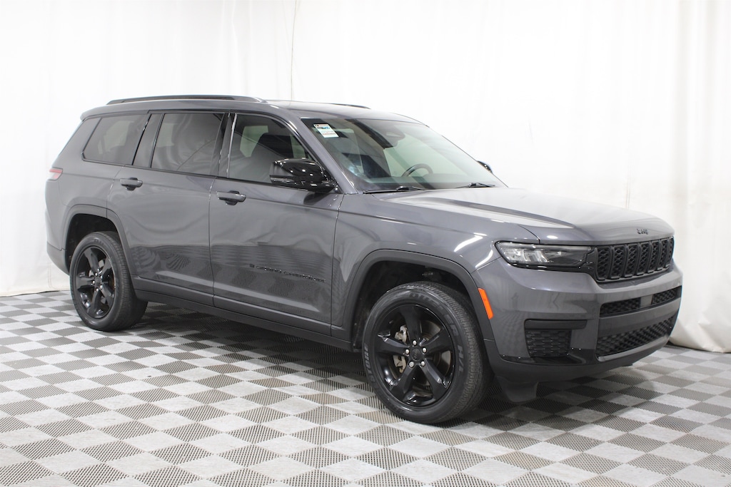 Used 2022 Jeep New Grand Cherokee Laredo SUV