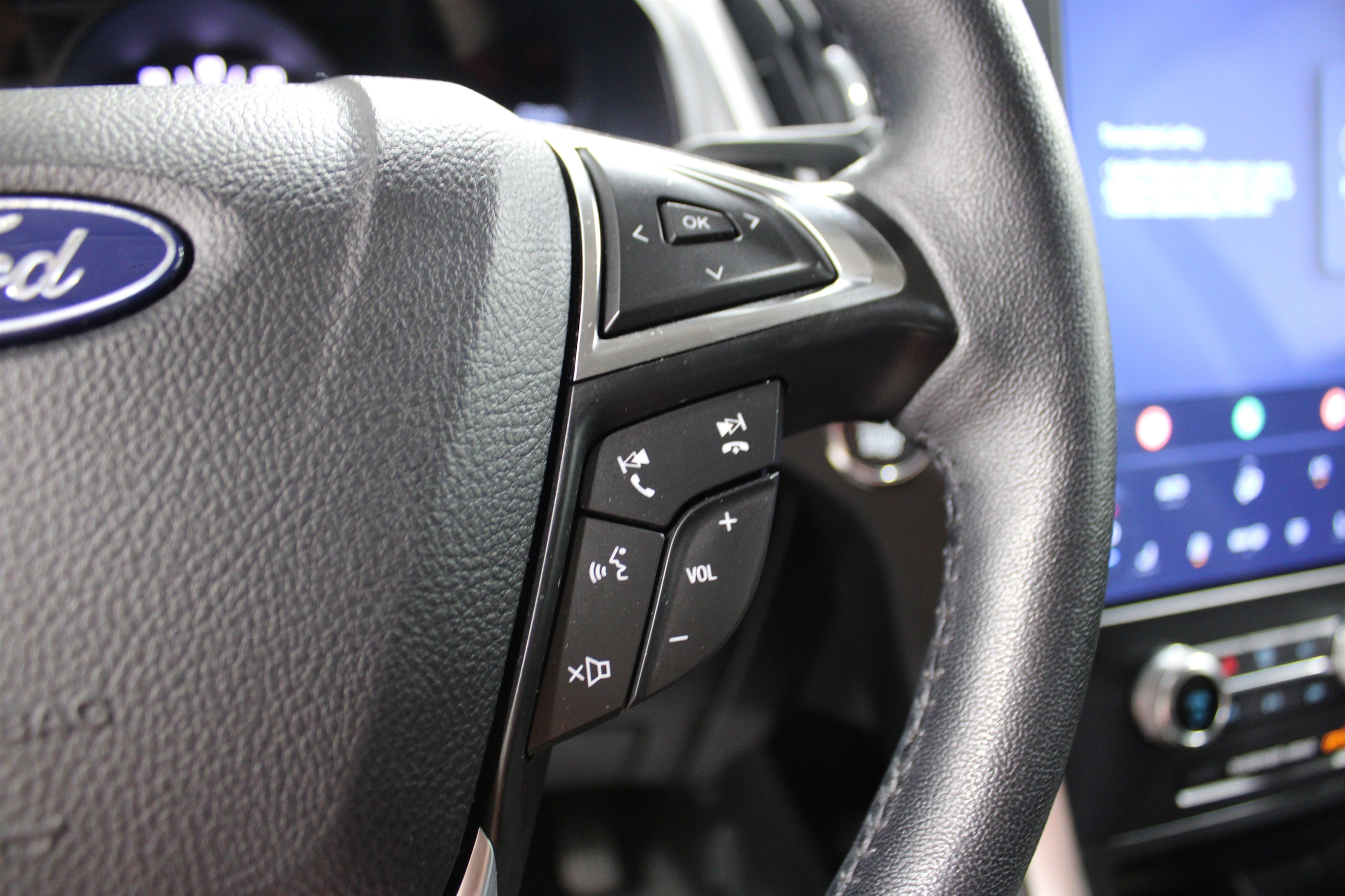 2024 Ford Edge SEL - Photo 11