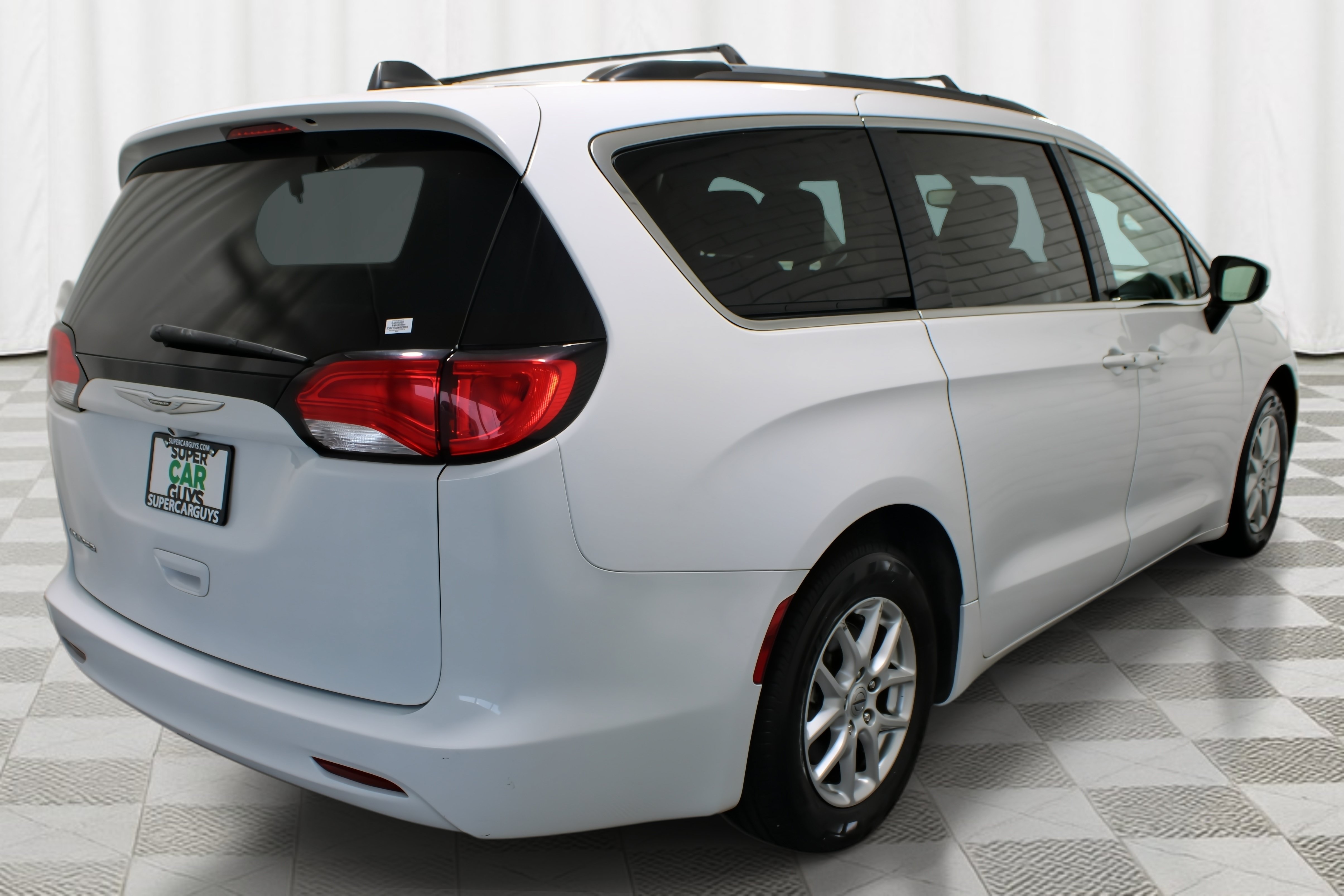 Used 2021 Chrysler Voyager LXI Van Passenger Van