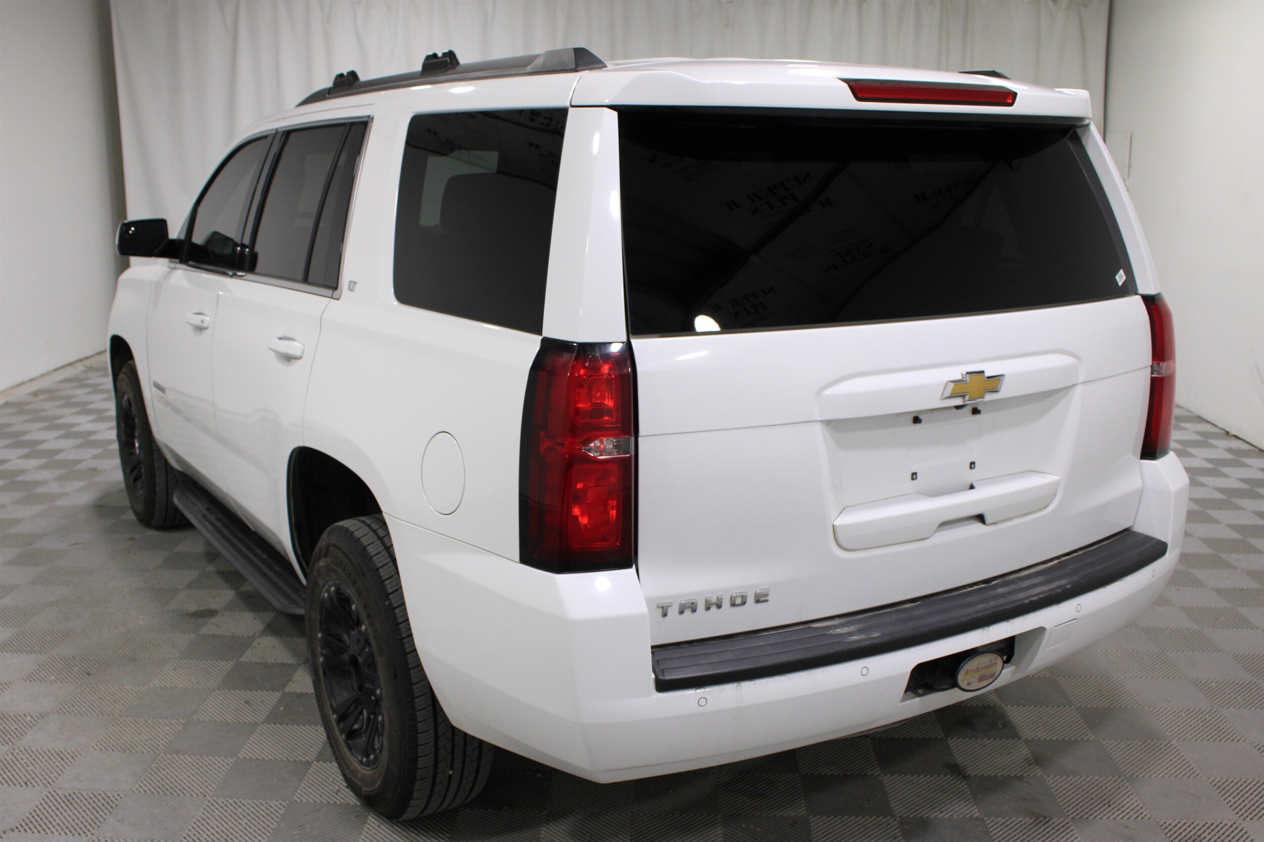 2016 Chevrolet Tahoe LT - Photo 29