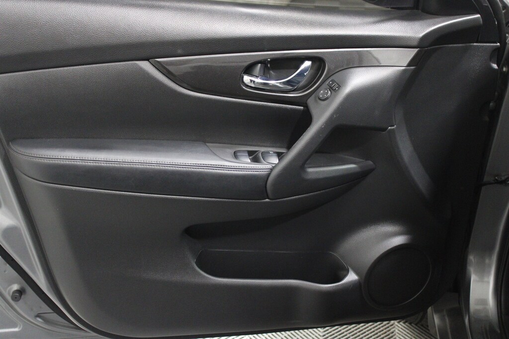 Used 2020 Nissan Rogue S SUV