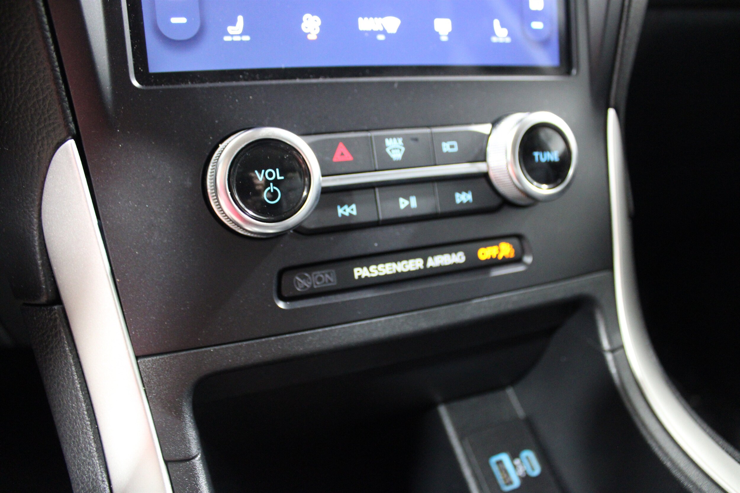2024 Ford Edge SEL - Photo 16