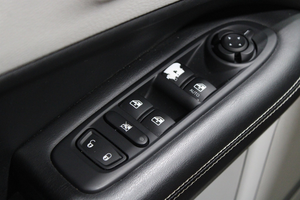 Used 2019 Jeep Compass Latitude FWD SUV