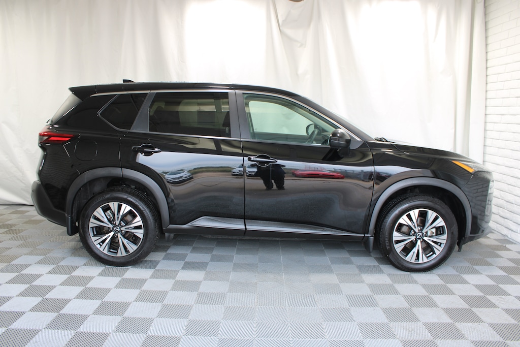 Used 2023 Nissan Rogue SV SUV