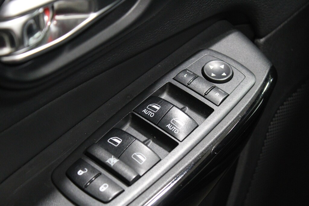 Used 2019 Jeep Cherokee Latitude Plus FWD SUV